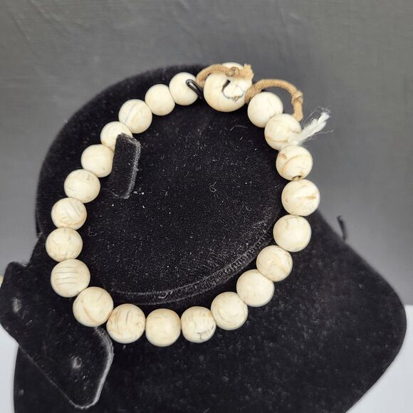 Beautiful Beaded Carved Bone Horn Bracelet 7.5 in - Picture 1 of 11